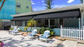 Siesta Key Village and Beach Walkable, Condo, Private Porch